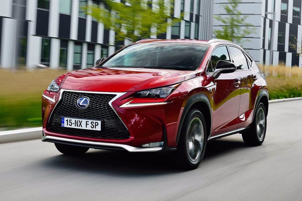 Lexus NX 200t бордовый