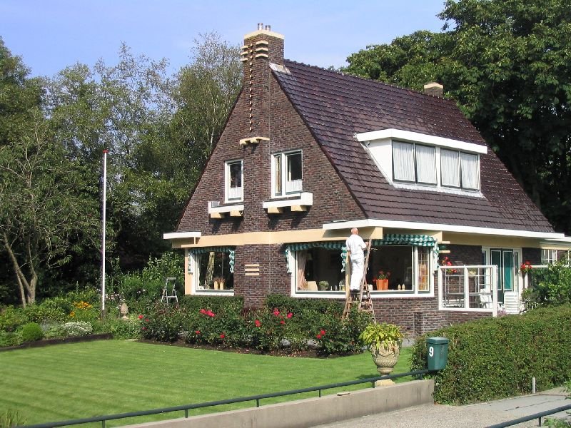 Голландская дом 3. Домик в голландском стиле. Коттедж в голландском стиле. Дачный домик в голландском стиле. Кирпичный дом в голландском стиле.