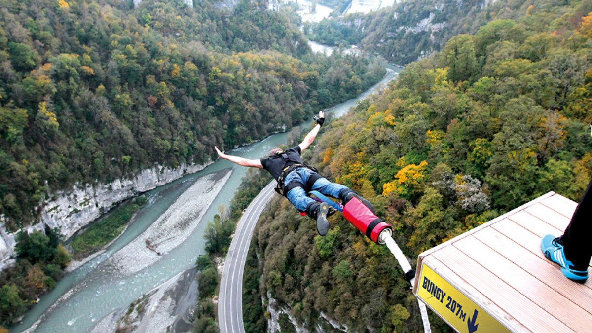 AJ Hackett Bungy